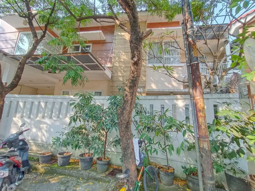 Rumah komplek bintaro sektor 5 dekat stan lottemart bintaro plaza