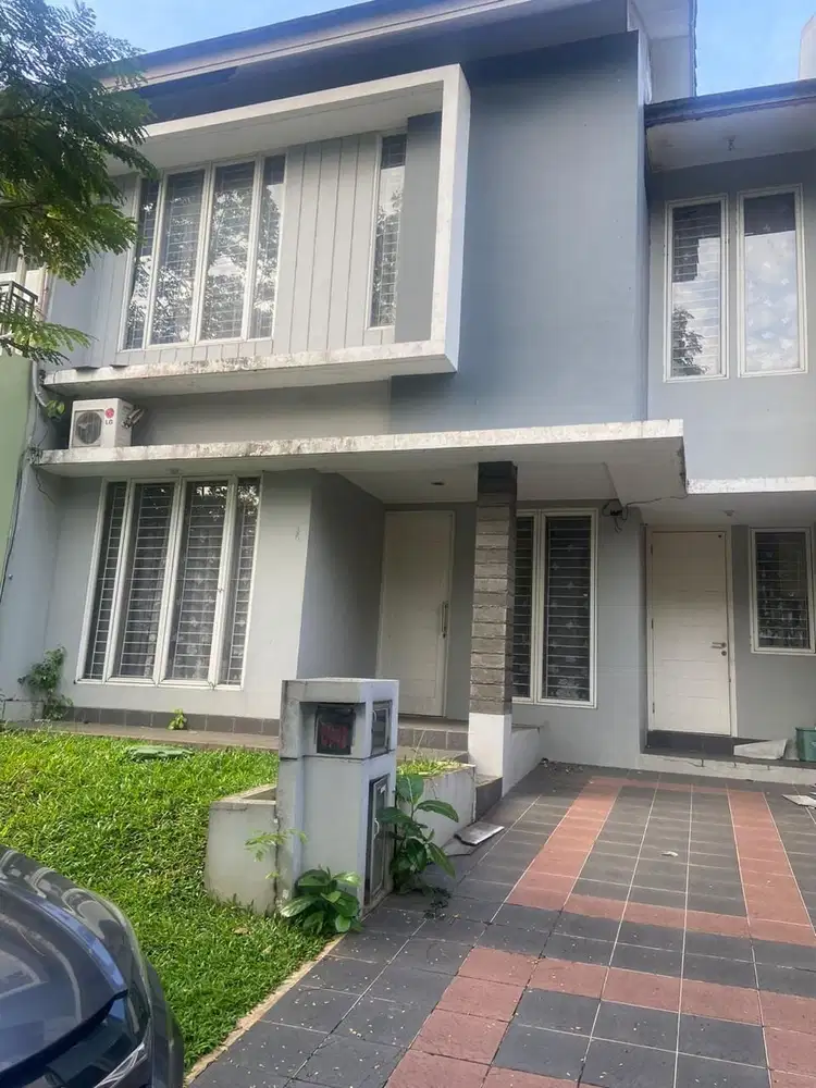 Rumah dijual di Emerald View Bintaro Jaya Sektor 7 Depan Taman Ok