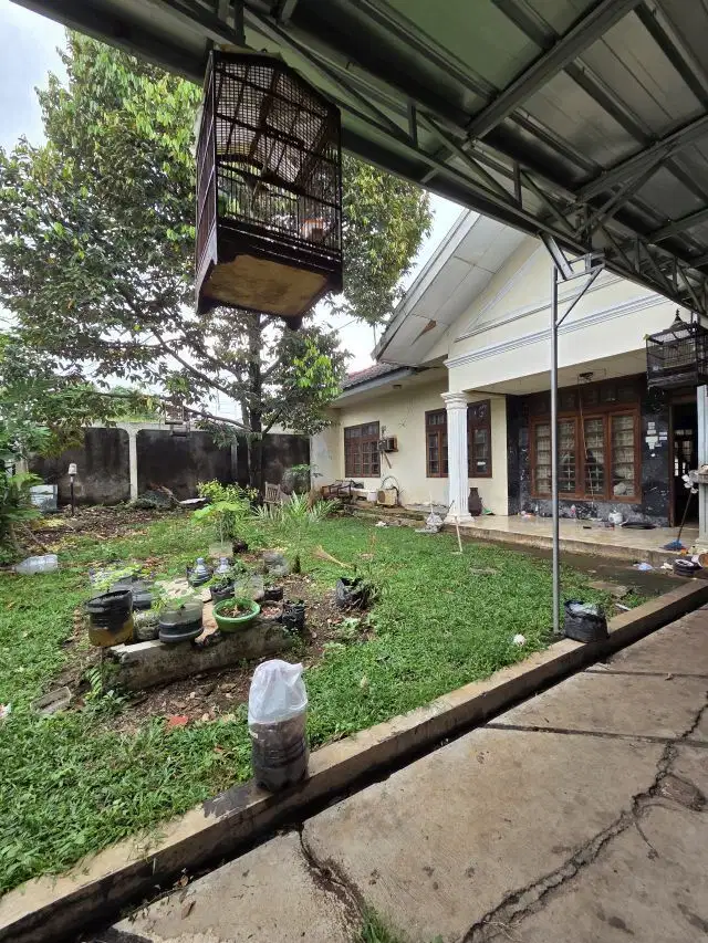 Dijual rumah hitung tanah di Gaharu Cipete dekat Antasari dan Fatmawati