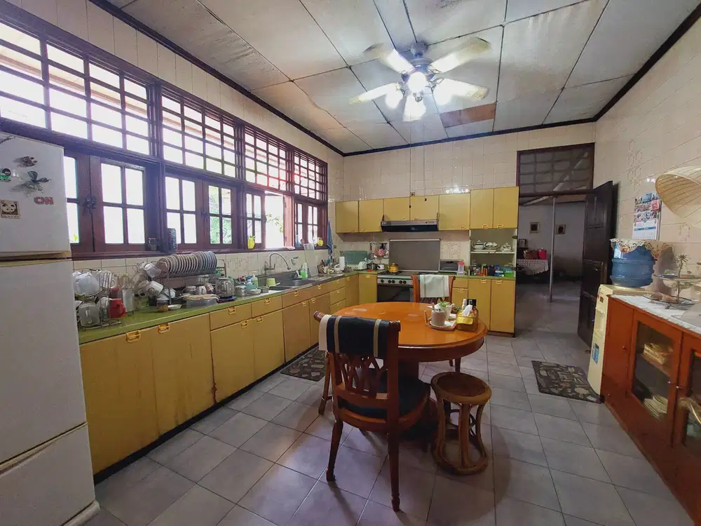 DIJUAL Rumah Di jalan semeru Grogol , Jakarta Barat