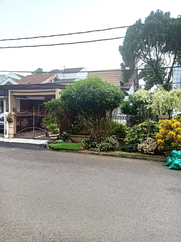 Rumah dijual graha raya bintaro dekat pintu tol parigi