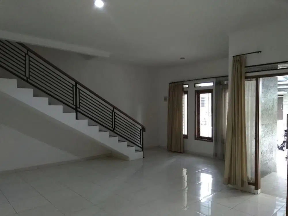 Dijual Rumah minimalis di Gegerkalong
