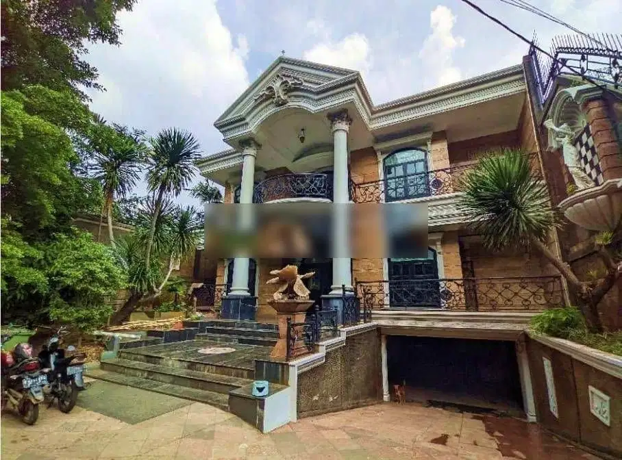Rumah menteng american clasic, 2lantai, basement, 9kamar tidur utama, marmer, swimming pool, siap huni, negosiasi