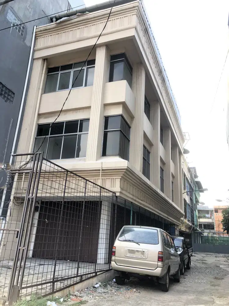 DIJUAL RUKO 4 LANTAI KAWASAN ROXY COCOK UNTUK USAHA HOTEL DAN LAINNYA