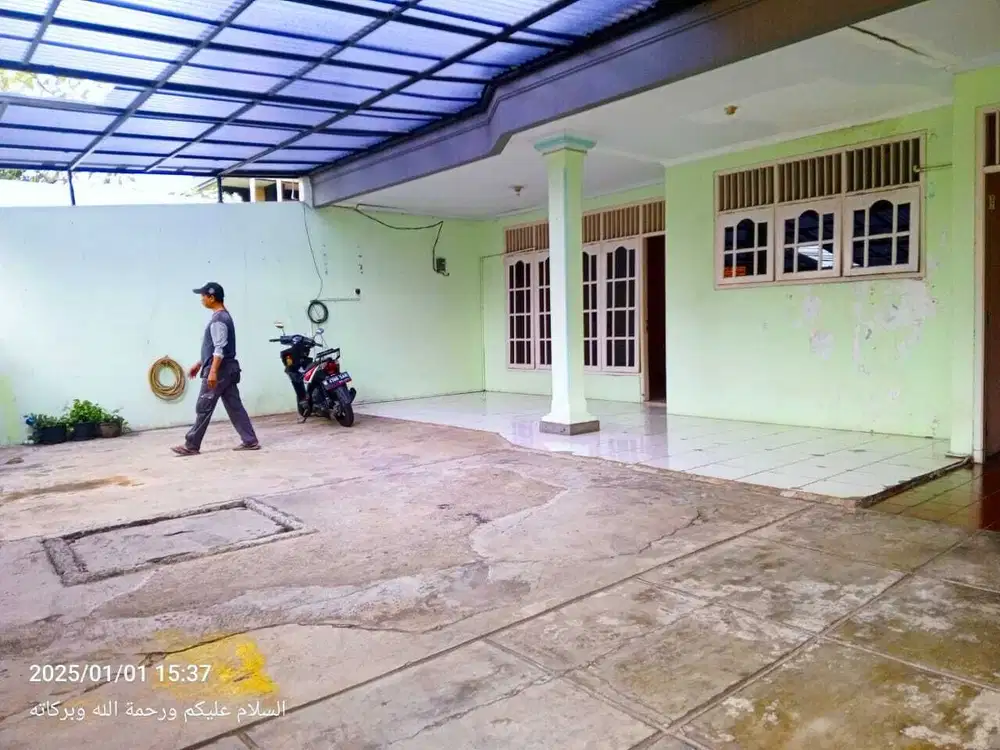 DISEWAKAN RUMAH TINGGAL PINGGIR JALAN 2 MOBIL KAWASAN CIPETE JAK-SEL