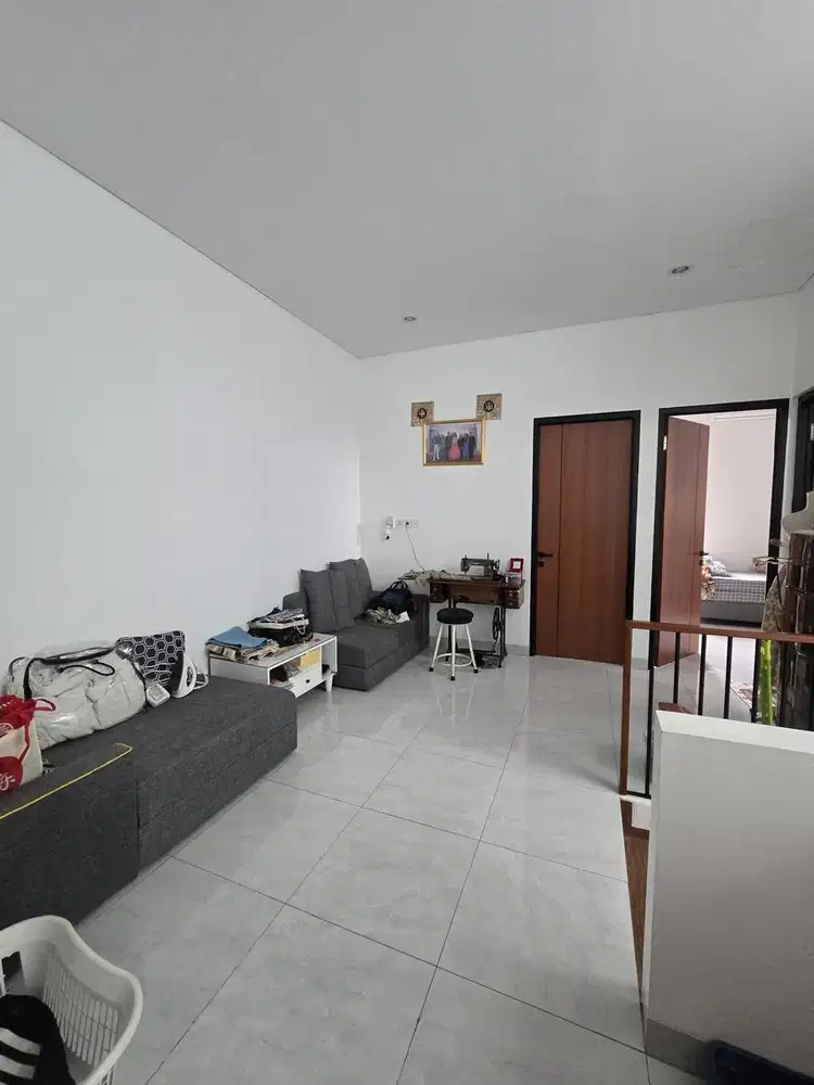 Di jual rumah daerah pertukangan kebayoran jaksel