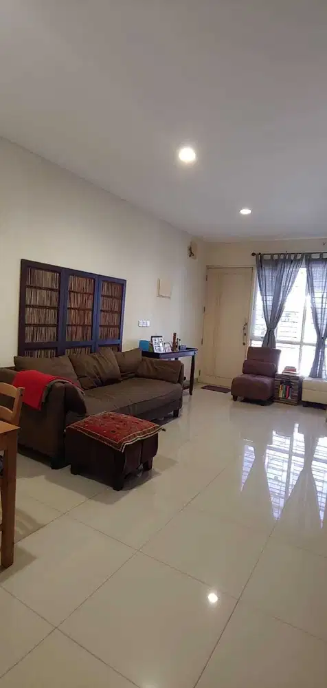 DIJUAL, Rumah di Golf Lake Residence -Cengkareng