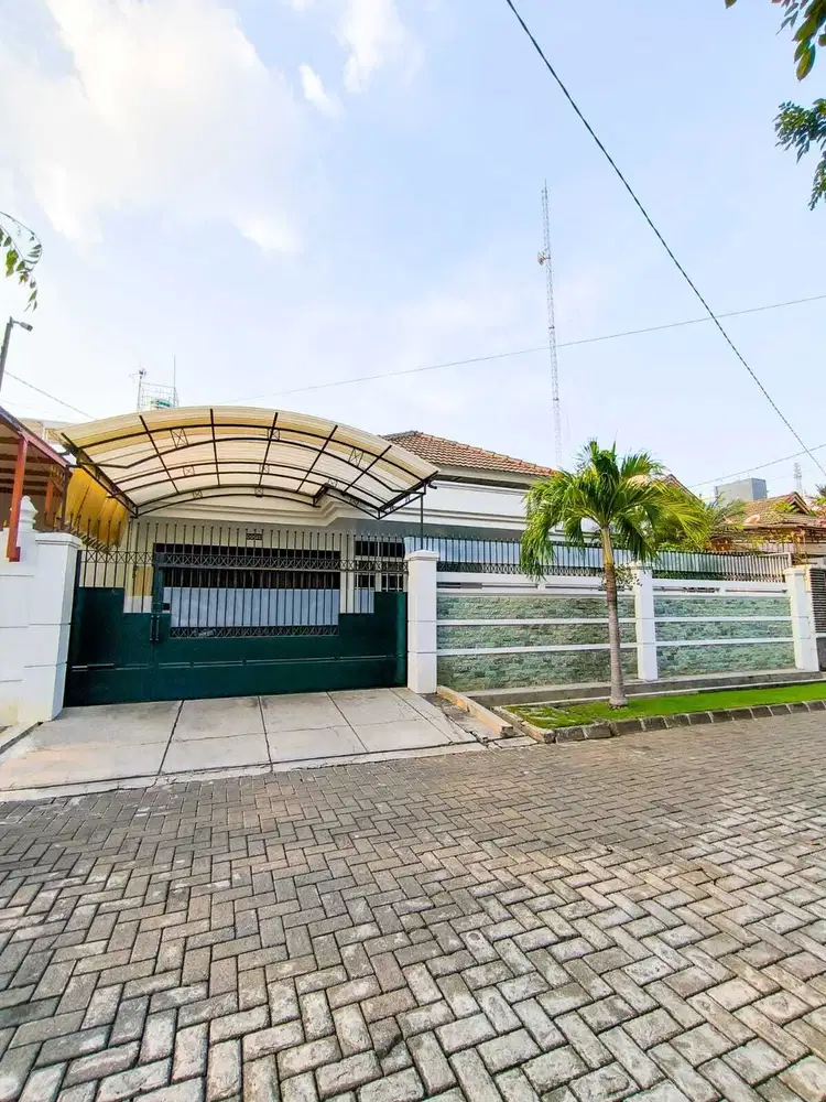 Rumah Mewah Siap Huni di Cluster Elite Sektor 1 Solo Baru