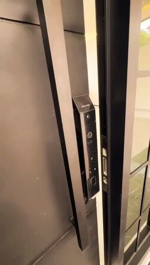 Rumah baru area bintaro sektor 3 dekat stasiun Krl siap huni