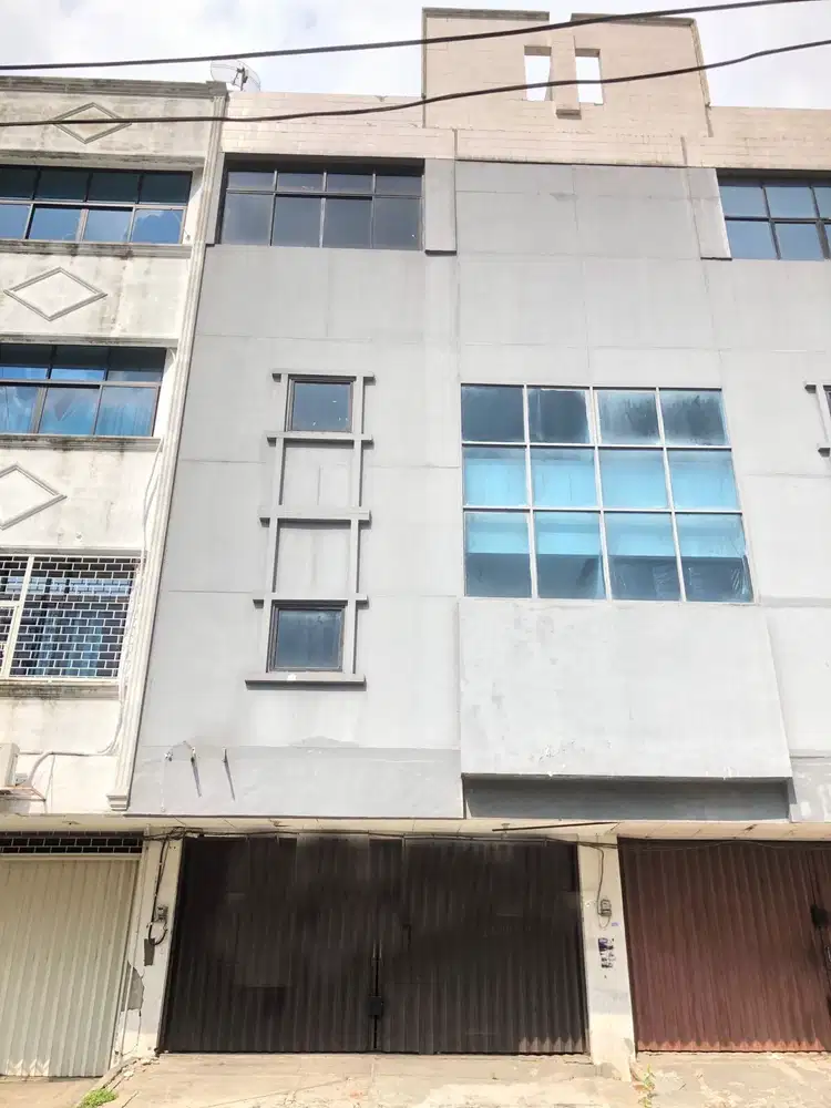 DIJUAL RUKO COCOK UNTUK PERKANTORAN ATAU GUDANG DI KEBON JERUK