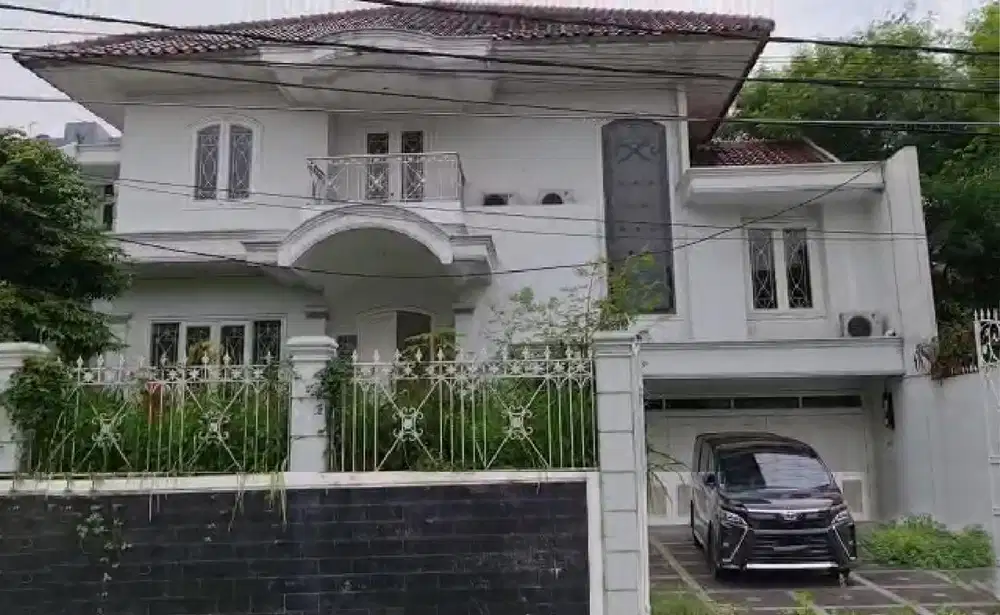 Disewakan Cepat Rumah 2 Lantai dekat MRT di Taman Lebak Bulus, JakSel