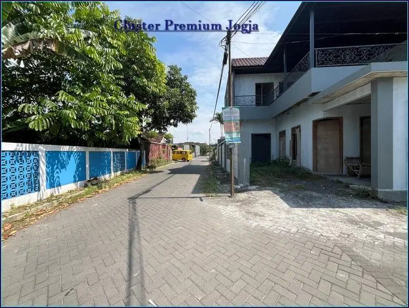Dalam Perumahan dekat UGM di Nogotirto Sleman