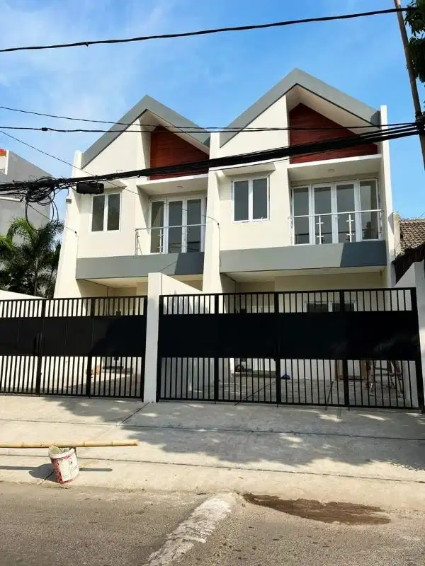 Rumah Baru Siap Huni Meruya Utara Jakarta Barat