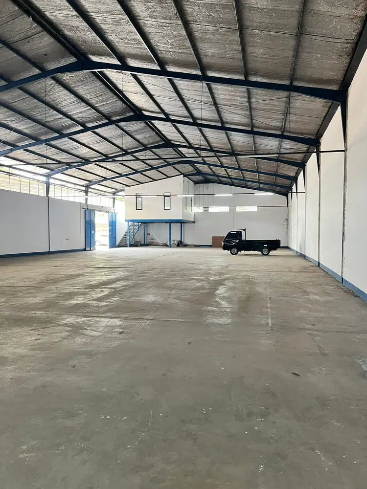 Disewakan Gudang MURAH Bersih dan rapih Area Caringin Dekat tol Kopo