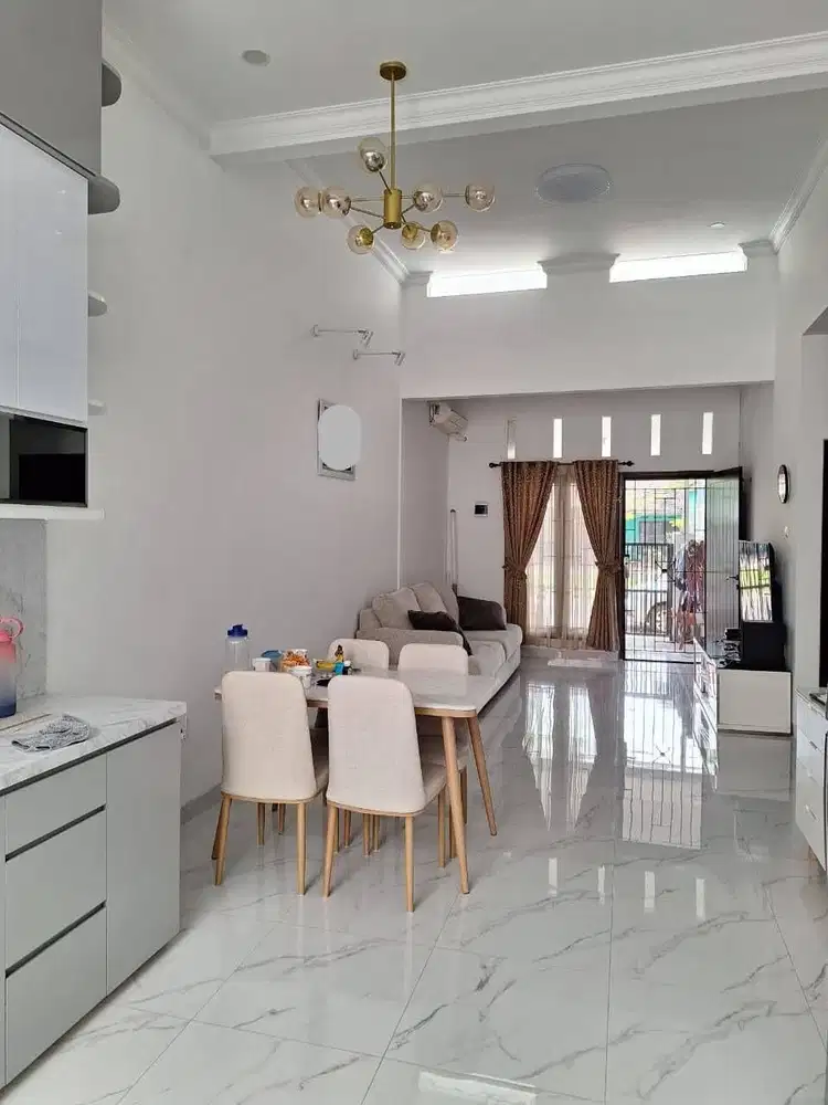 Dijual Rumah Full Renov Di Cluster Aralia Kota Harapan Indah,Bekasi