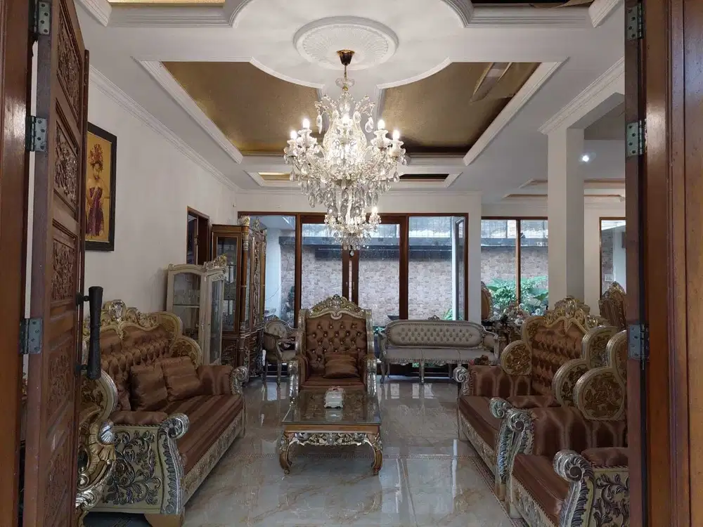 Dijual Rumah Mewah Bagus di Cluster Heliconia, Harapan Indah Bekasi