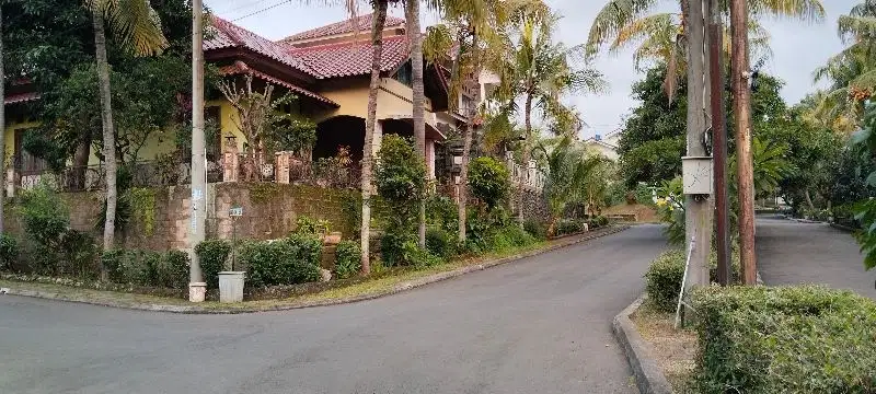 dijual rumah hook di pesona kahyangan di depok margonda