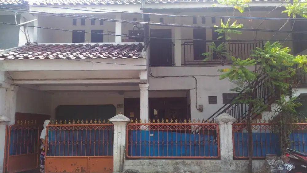 Di Jual Cepat Rumah Kosan 2 Lantai di Kebayoran Lama,