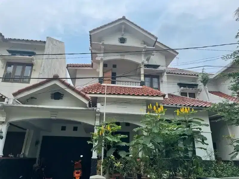 Rumah 2 lantai, Pesona Khayangan Jl. Margonda Raya Depok
