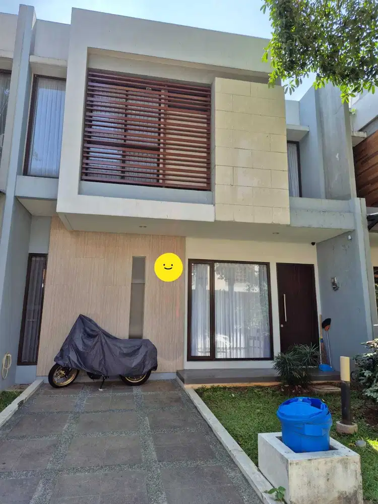 DISEWAKAN RUMAH 2 LANTAI HALAMAN LUAS CLUSTER THE EMINENT BSD CITY
