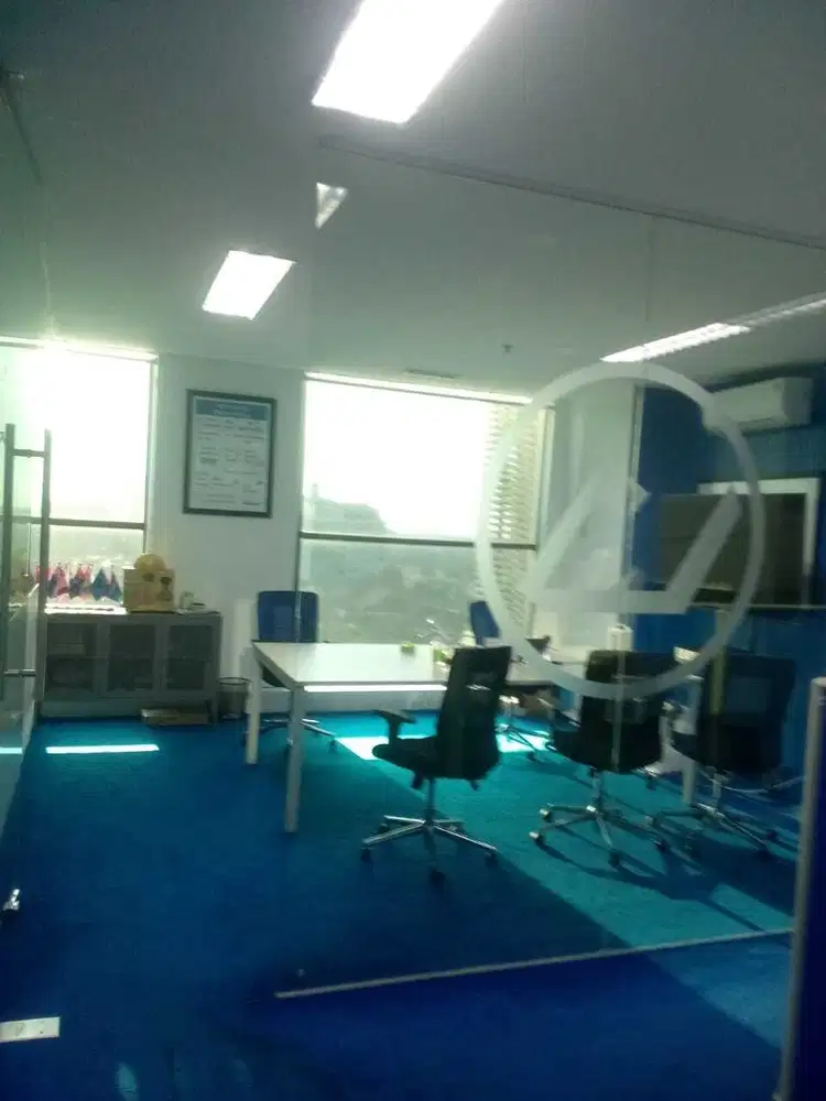 SEWA KANTOR DI JAKARTA UTARA ARTHA  GADING 100M2 PARTISI 135K NEGO