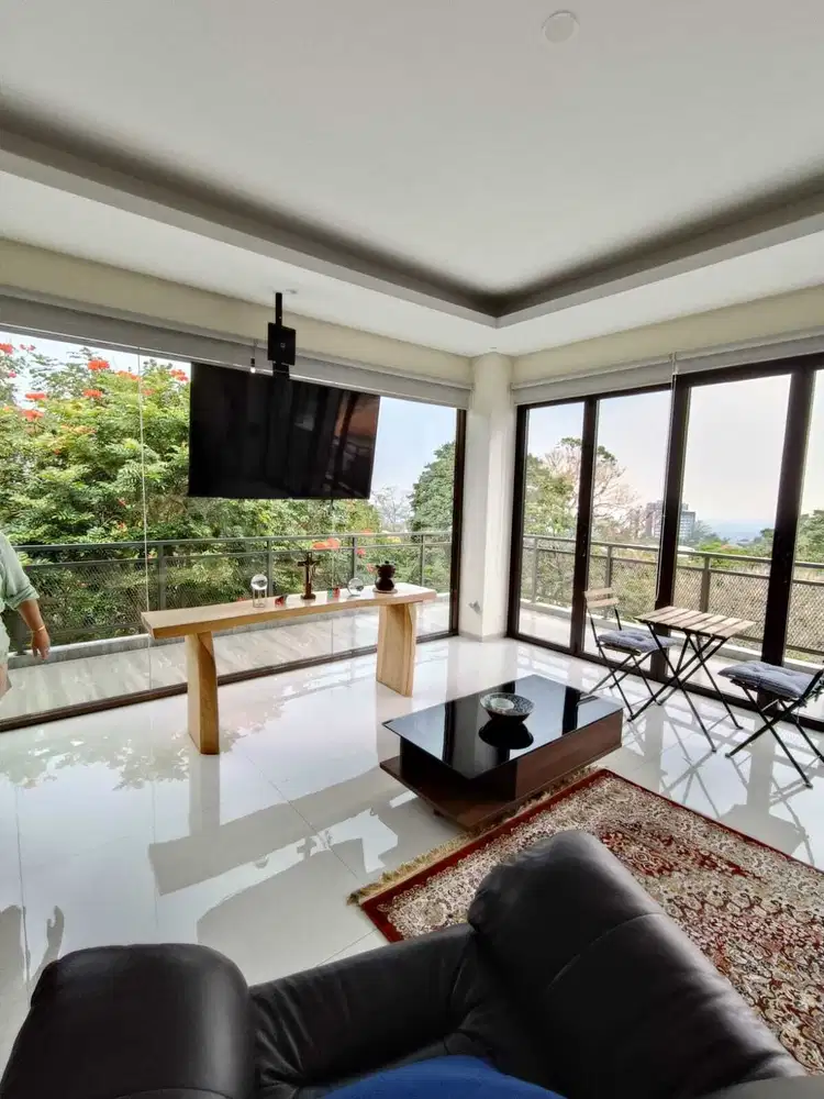 Rumah Lux dengan View Bandung di Resort Dago Pakar Raya