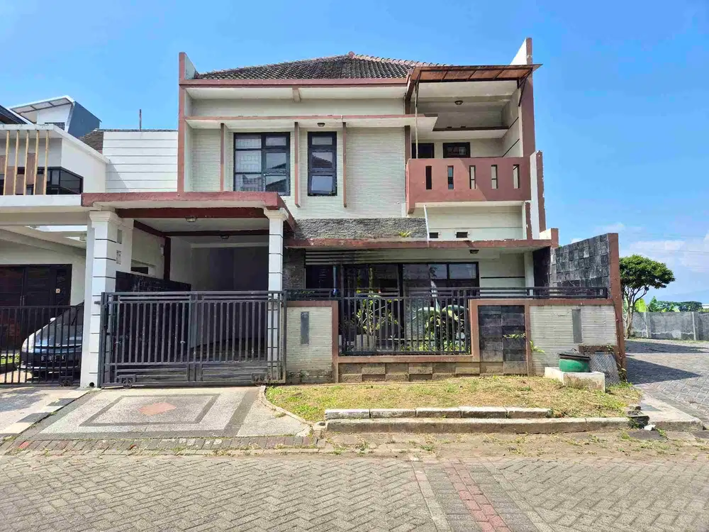 Rumah Siap Huni 2 Lantai di Permata Jingga Dekat Griya Shanta Suhat