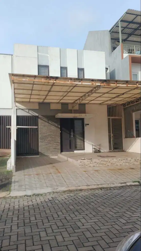 Rumah Casa Jardin Cluster Terdepan Full Furnish