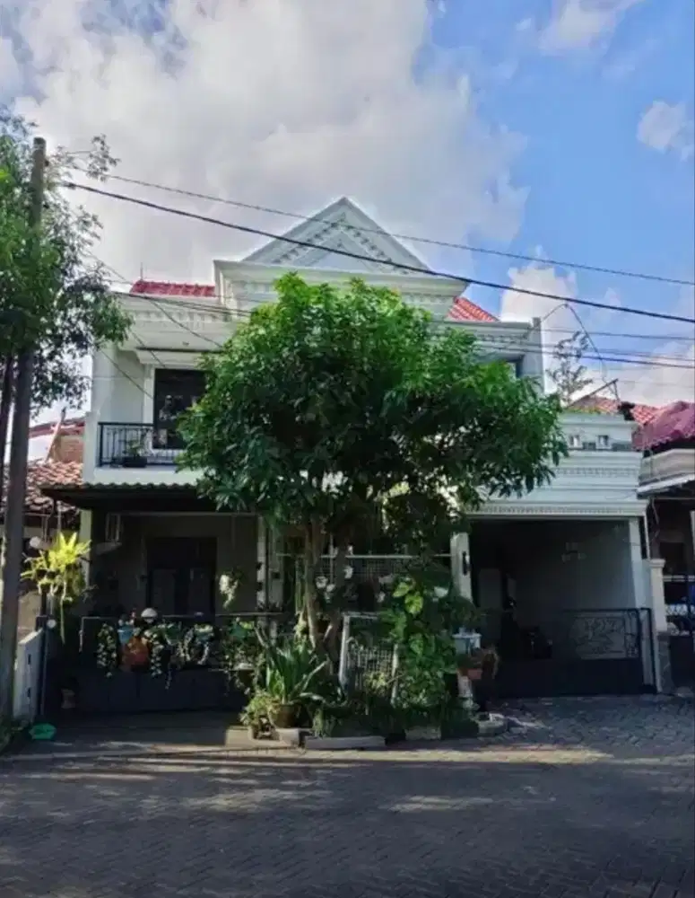 Rumah babatan pratama wiyung, dekat royal residence wisata bukit mas