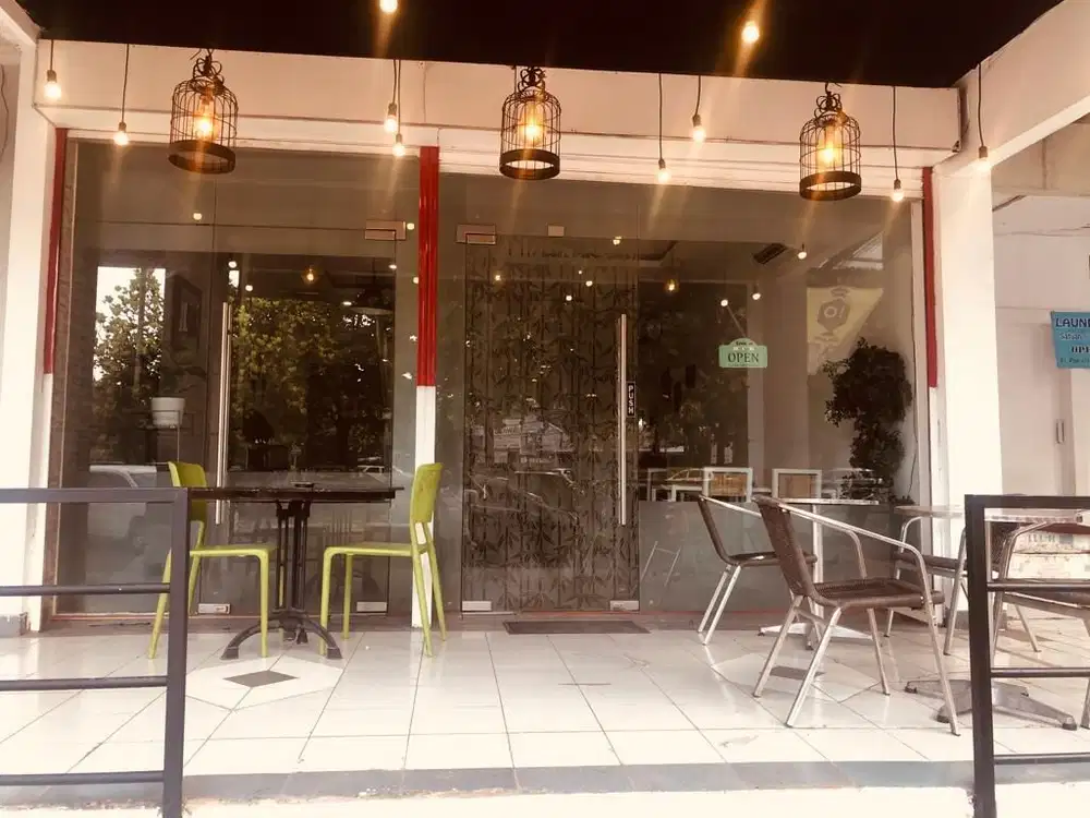 Dijual ruko 3 lantai ex cafe, rapi, siap pakai di Bintaro sektor 9