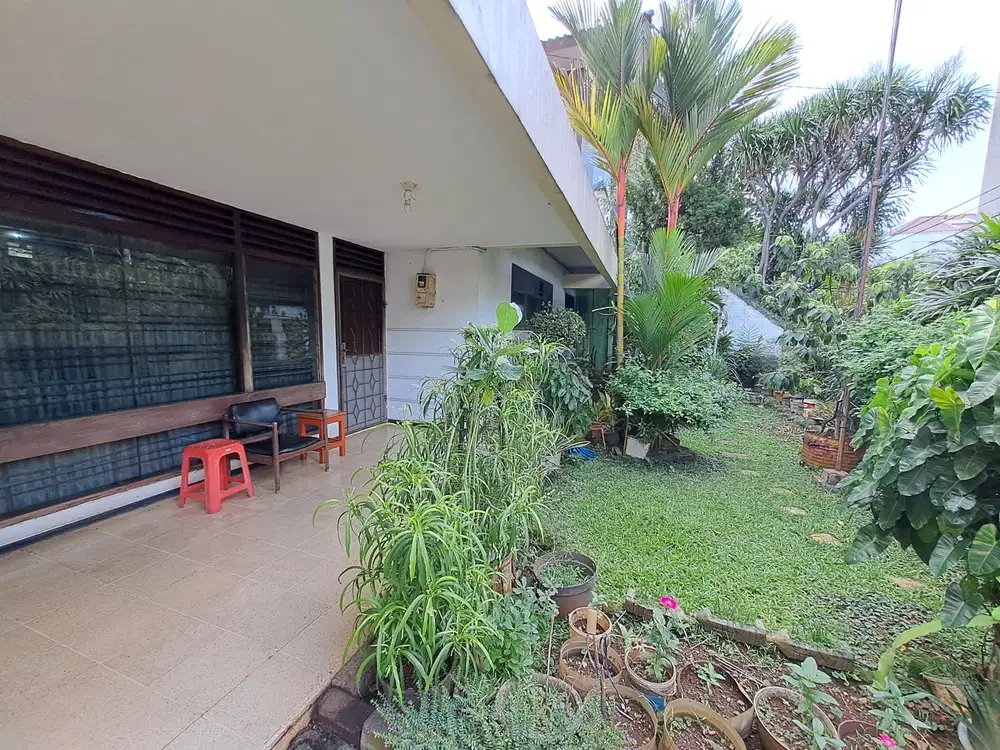 Dijual Rumah Strategis di komplek gudang peluru raya Jaksel harga Nego