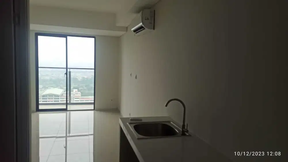 Apartemen Studio Damoci baru lantai tinggi view city