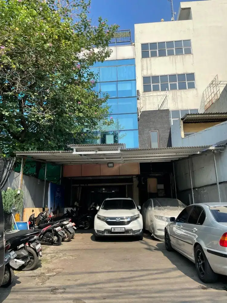 Dijual Ruko Ciputat Raya 3.5 lantai lokasi bagus banget