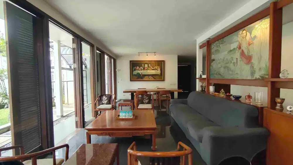 Rumah Villa 2 lantai di Sukamulya Sayap Pasteur, SHM