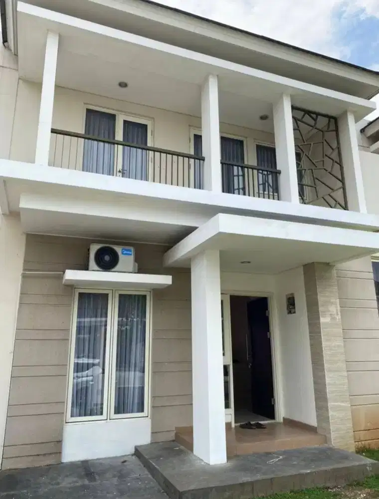 Dijual rumah 2lt beserta penyewanya gorden & AC di Suvarna Sutera