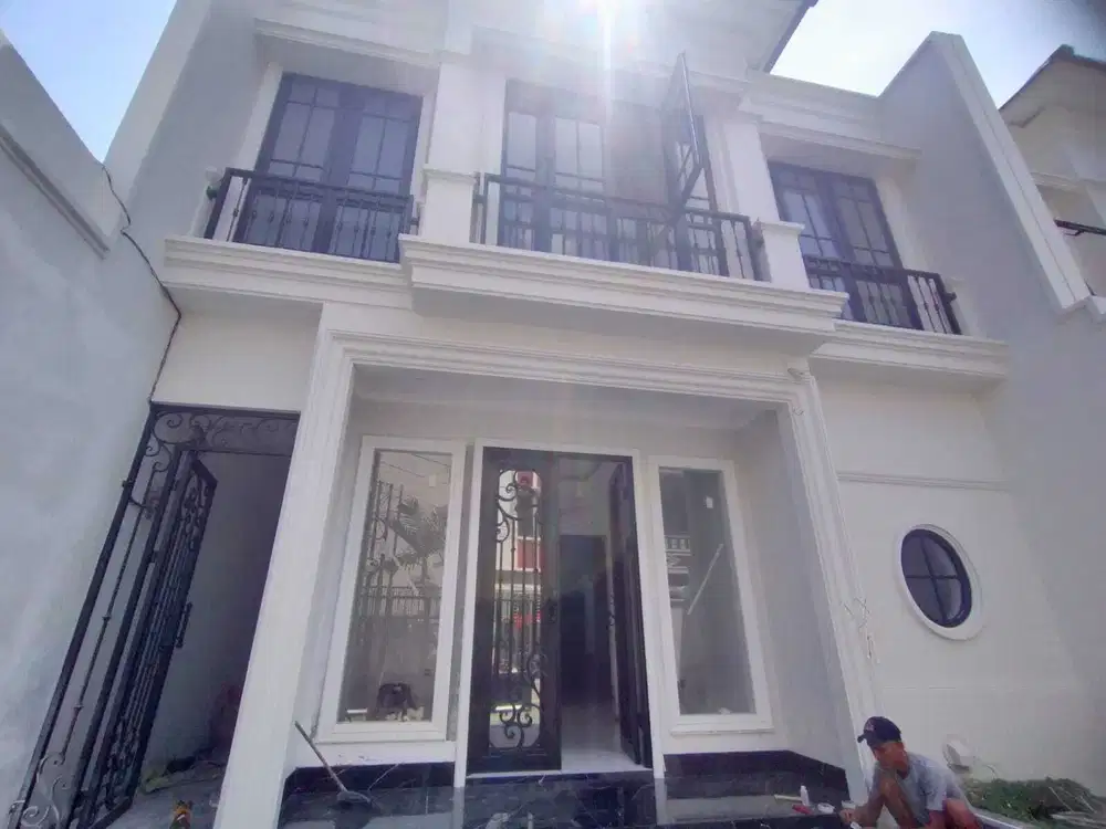 Rumah Cempaka Putih Mewah Dijual Cepat