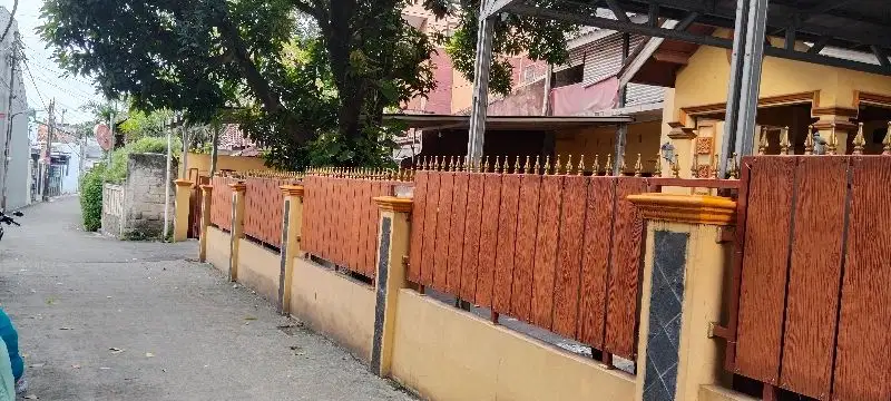 Dijual cepat rumah besar di beji, kukusan Depok