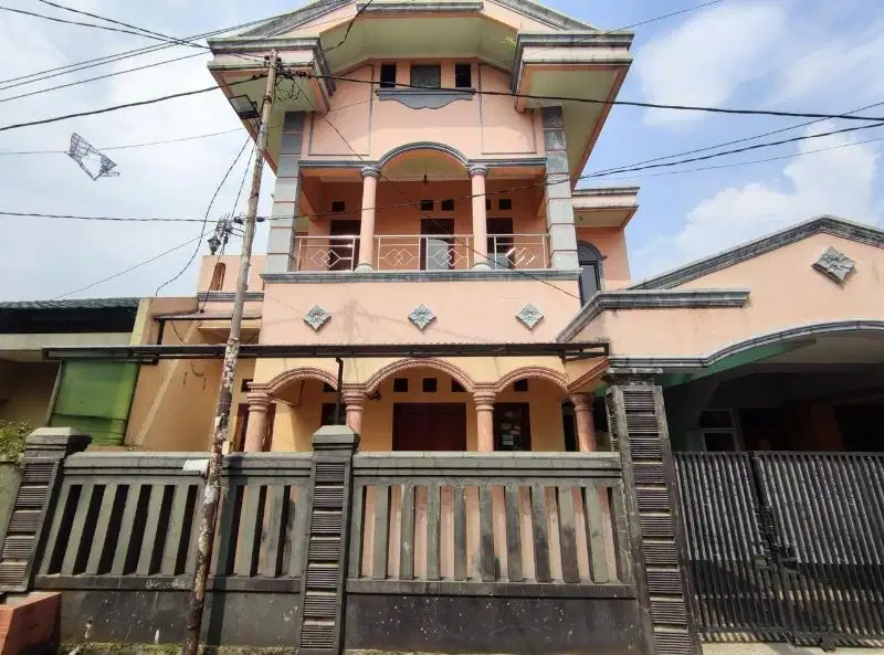 Rumah 2 lantai full taman cimanggu siap huni