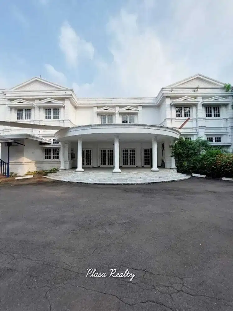 Gedung Ex Sekolah Internasional BAWAH NJOP Kemang, Jakarta Selatan