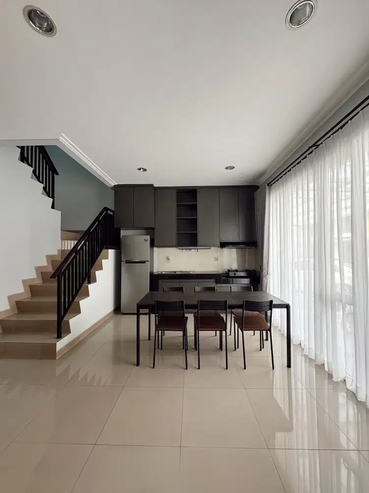 Rumah PIK2 Uk 8x10 Fully Furnished Rapih Bagus Termurah