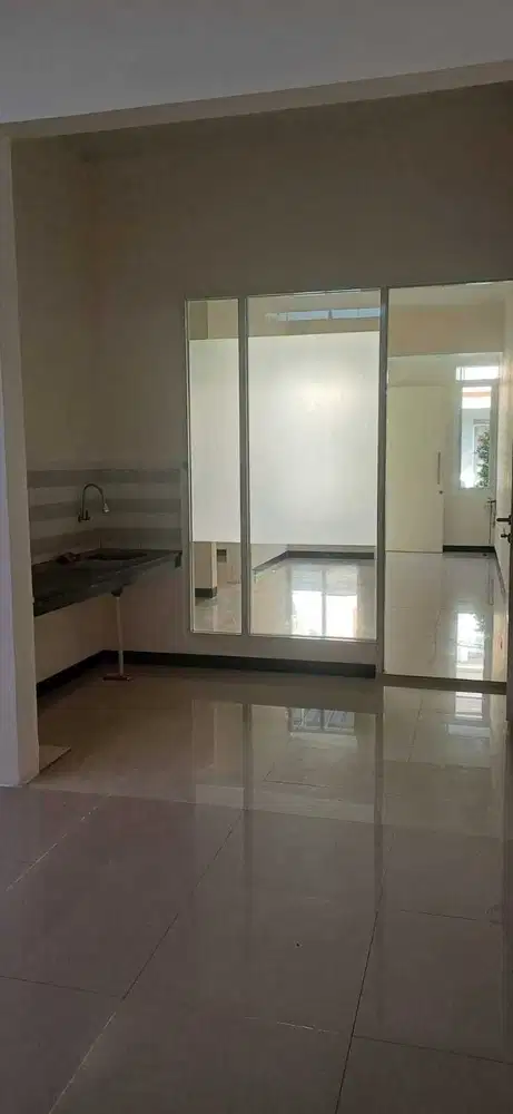 Sewa Rumah di TKI 5 Hanya 37jt / Thn