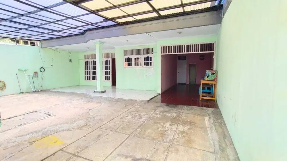 DISEWAKAN RUMAH TINGGAL PINGGIR JLN  BISA UNTUK KANTOR  CIPETE JAK-SEL