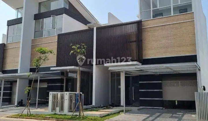 Rumah Golf Island Signature uk 10x30 Semi Furnish View Golf Bagus