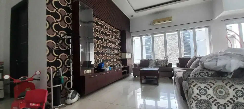 JUAL RUMAH TAMAN TELAGA GOLF BSD