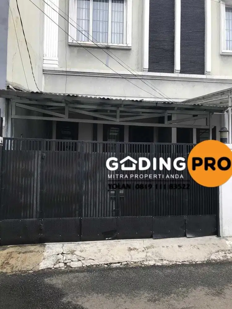 Rumah Jakarta Selatan jalan kesehatan jarang ada lokasi strategis