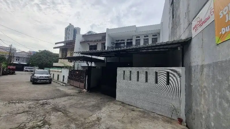 RUMAH BAGUS KULDESAK KEPA DURI 2.5 LANTAI SEMI FURNISH