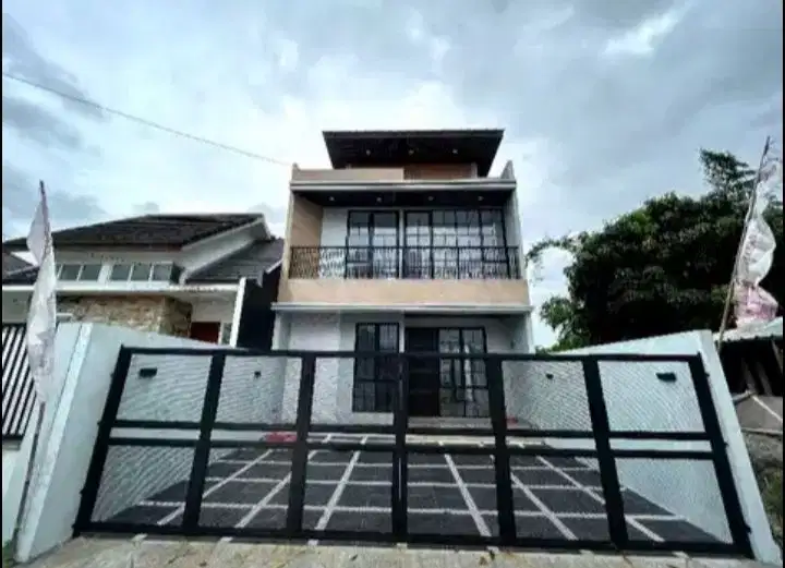 Rumah Mewah 2 lantai tanpa dp lokasi strategis di Cibinong