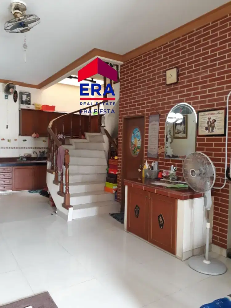 Rumah Taman Semanan Indah Hadap Timur 3 Kamar Tidur