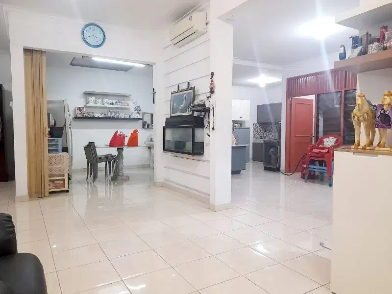 Rumah Taman Meruya Ilir Jakarta Barat 5 Kamar Tidur