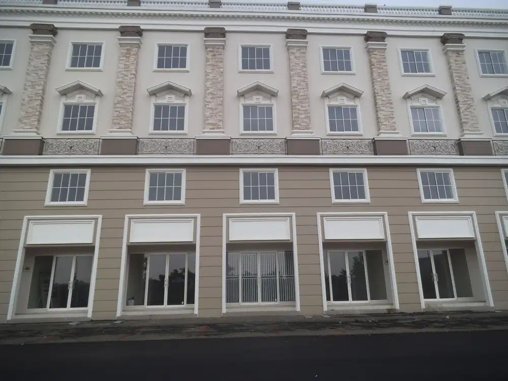 DISEWAKAN Rukan CBD Green Lake City Ruko Hadap Boulevard